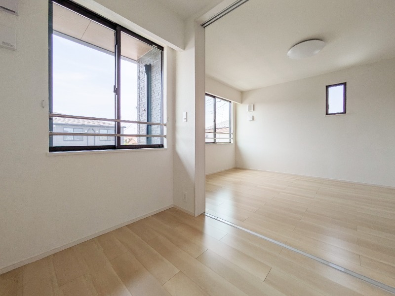 バルコニー　図面と現状に相違がある場合には現状を優先