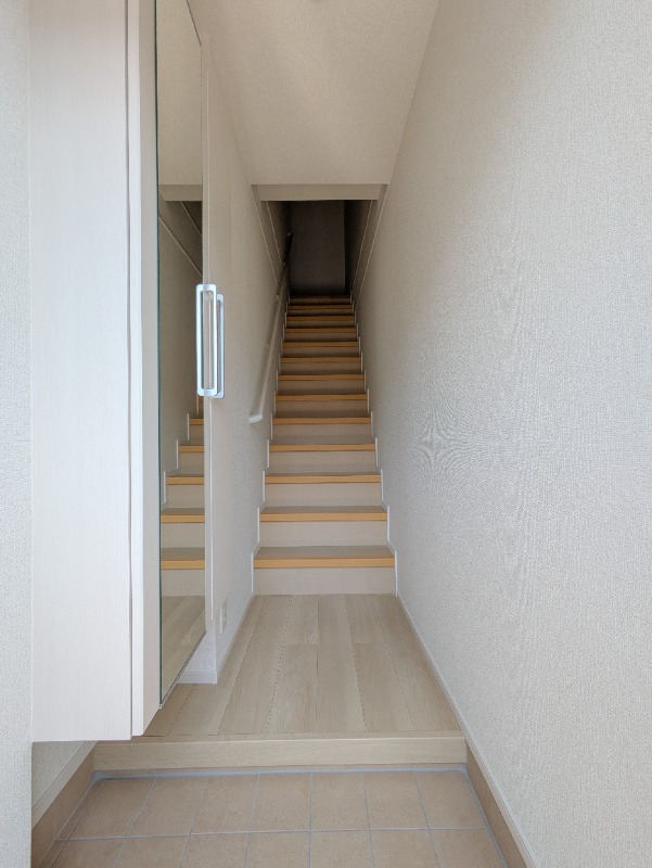 玄関　図面と現状に相違がある場合には現状を優先