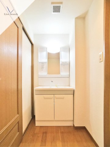 洗面設備　別部屋の写真です