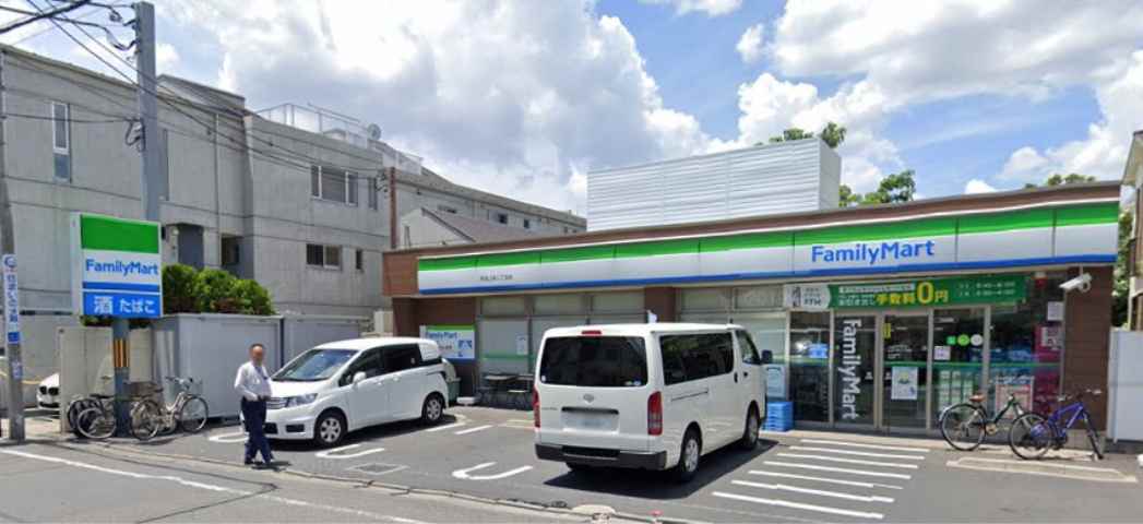 コンビニ　ファミリーマート（コンビニ）まで498m