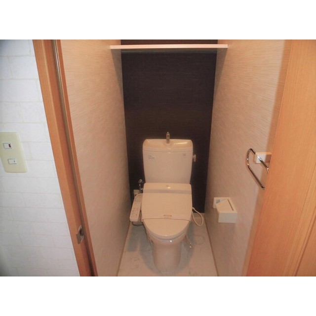 トイレ　温水洗浄暖房便座