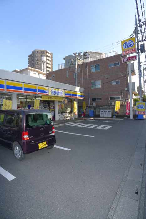 コンビニ　ミニストップ（コンビニ）まで347m