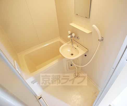 バス・シャワールーム　ゆったりセパレート。