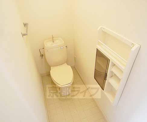 トイレ　清潔感のある洋式トイレ。