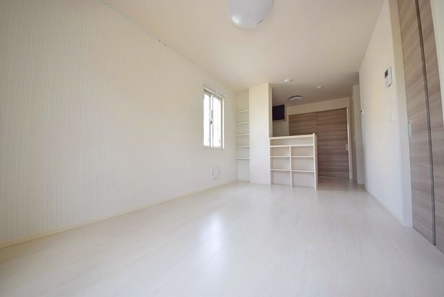 その他部屋・スペース　中部屋のため窓はありません。