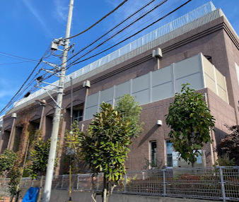 中学校　豊島区立西池袋中学校（中学校）まで2445m