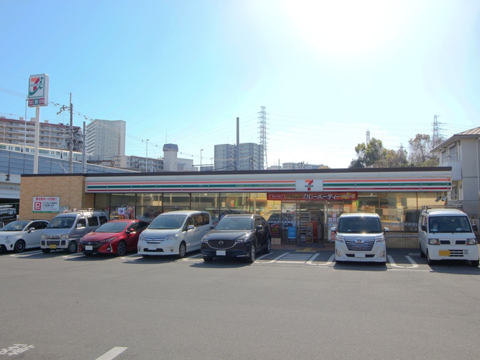 コンビニ　セブンイレブン吹田山田北店（コンビニ）まで267m