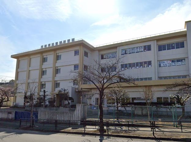 小学校　川崎市立鷺沼小学校（小学校）まで395m