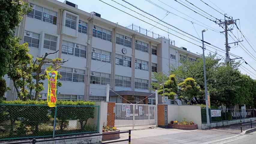 小学校　福岡市立小学校板付北小学校（小学校）まで513m