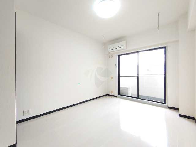 居室・リビング　エイティエイト立川