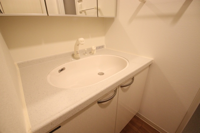 洗面設備　※別室の参考写真の為、現況優先です。