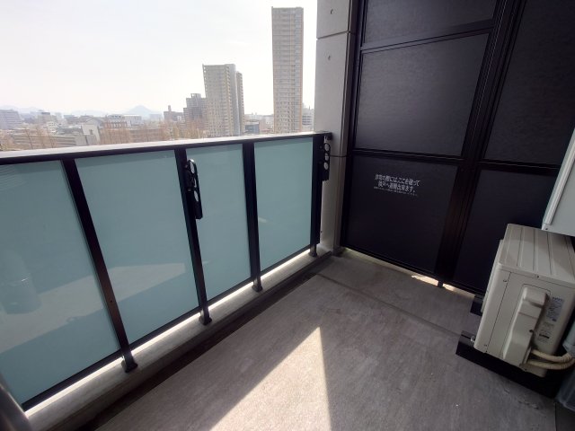 バルコニー　同物件別号室の写真です。
