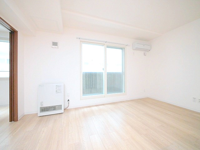 居室・リビング　きれいで明るいリビング♪