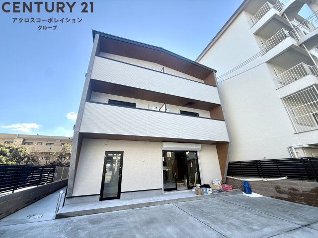 建物外観　オートロック、防犯カメラ付きでセキュリティ安心