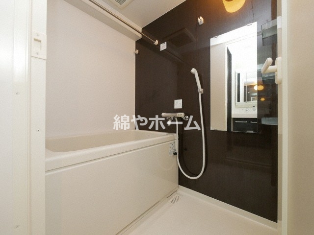 バス・シャワールーム　ゆったり過ごせるお風呂です