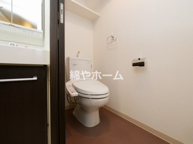 トイレ　落ち着いたトイレです