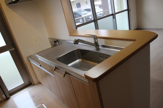 キッチン　※別部屋の写真です