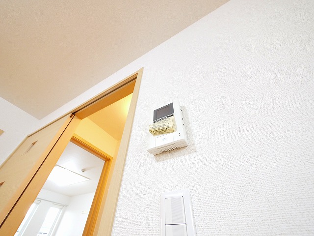 その他設備　モニター付きインターホンがあります