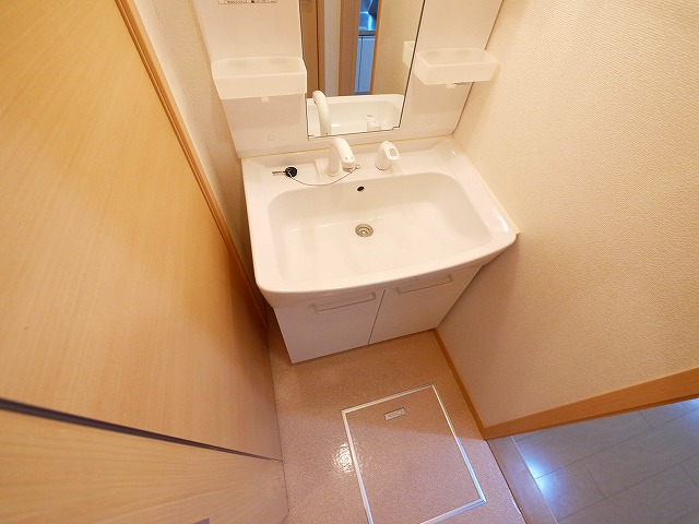 洗面設備　洗髪洗面化粧台ございます