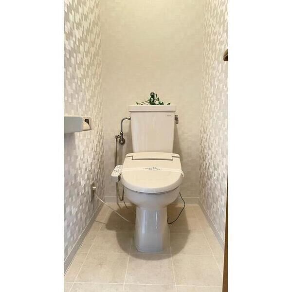 トイレ　ウォシュレット付きのトイレです♪
