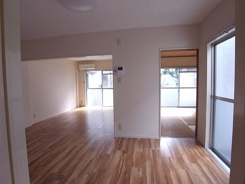 居室・リビング　※別部屋参考写真