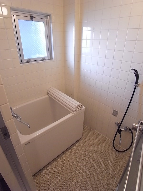 バス・シャワールーム　※別部屋参考写真