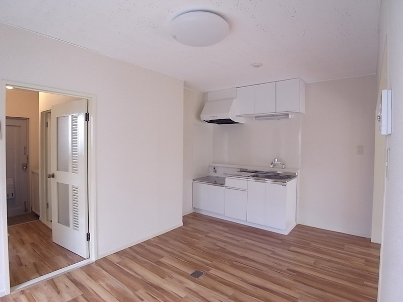 キッチン　※別部屋参考写真