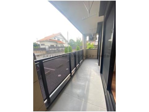 バルコニー　同建物別号室