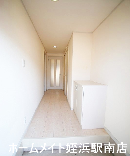 玄関　★玄関まわりも広々♪★※別部屋参考写真