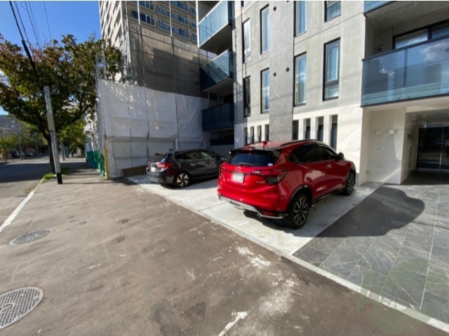 駐車場　駐車場