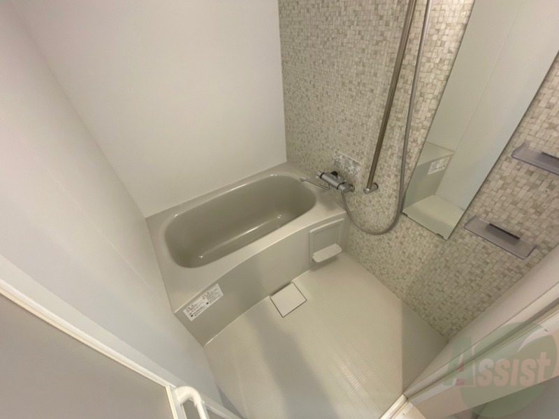 バス・シャワールーム　お風呂になります。一日の疲れを癒してくださいね。　お