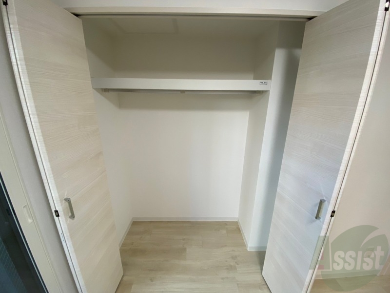 収納　寝室の収納です。部屋がすっきり片付きます。