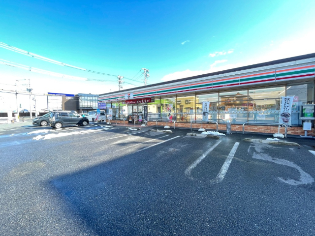 コンビニ　セブンイレブン小牧インター北店（コンビニ）まで518m