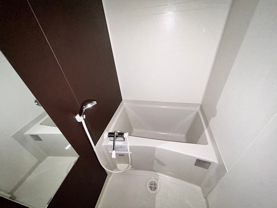 バス・シャワールーム　※別部屋の写真です