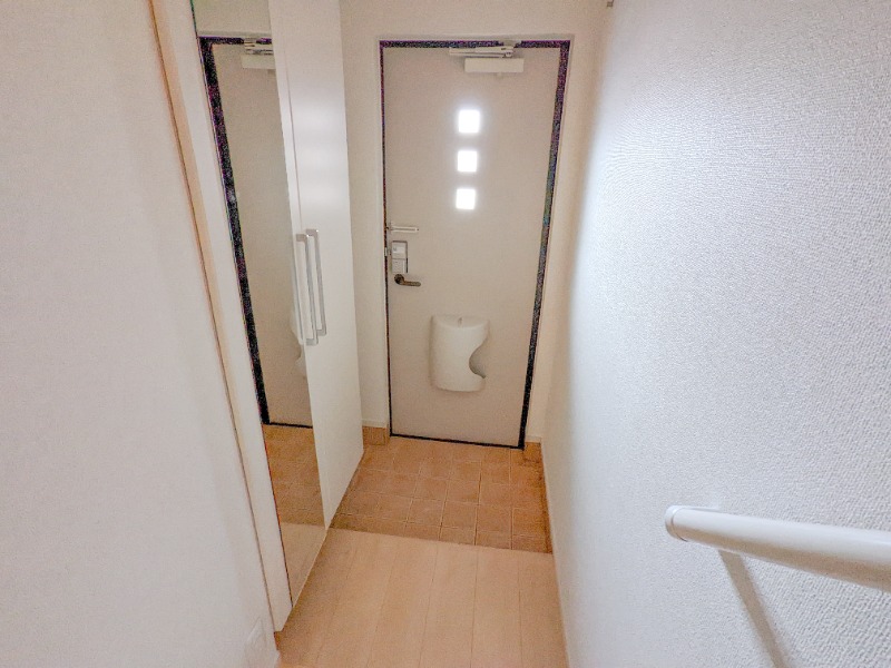 玄関　図面と現状に相違がある場合には現状を優先