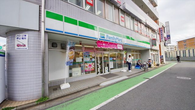 コンビニ　ファミリーマート東みずほ台店（コンビニ）まで300m