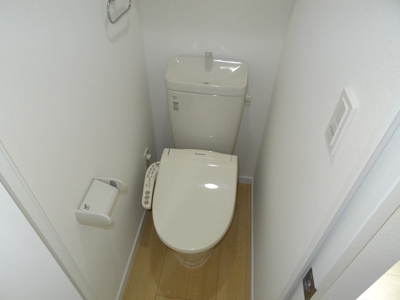 トイレ　独立型のトイレルーム☆