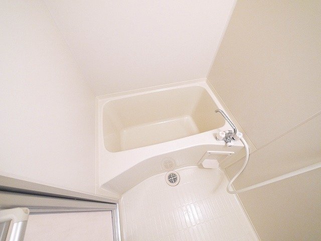 バス・シャワールーム　お風呂で日々の疲れを落としましょう