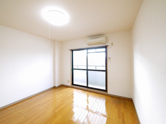 その他部屋・スペース　コンパクトで使いやすい洋室です