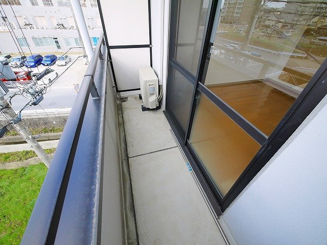 バルコニー　広々としたバルコニーです