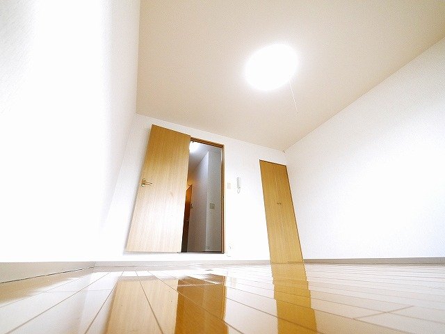 居室・リビング　きれいな洋室です