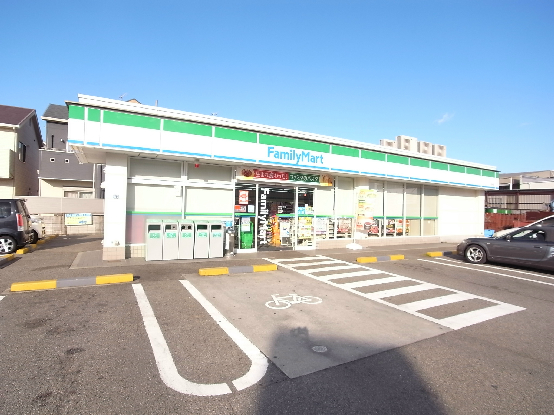 コンビニ　ファミリーマート 白水店（コンビニ）まで607m