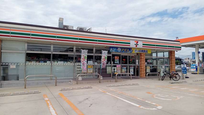 コンビニ　セブンイレブン春日下白水店（コンビニ）まで494m