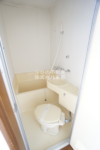 バス・シャワールーム　お掃除がしやすい３点ユニットバスです☆