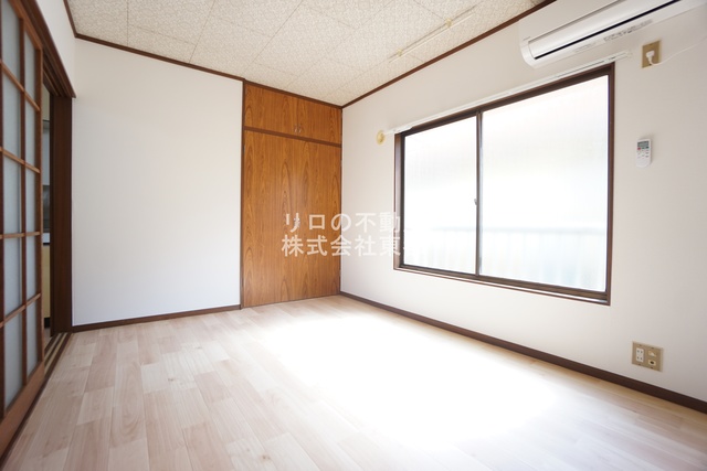 居室・リビング　南西向きなので暖かな日差しが入りますね♪