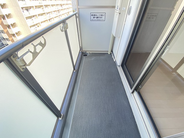 バルコニー　陽当たり良好なバルコニーです