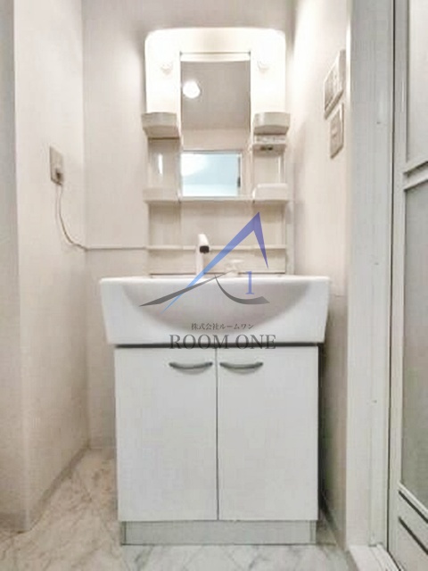 洗面設備　洗面台です。