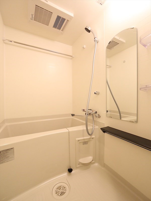 バス・シャワールーム　バスルーム　浴室暖房乾燥機付き