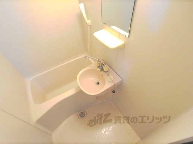 バス・シャワールーム　バス