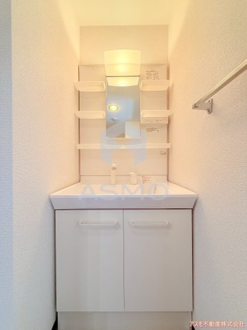 洗面設備　同マンション別部屋　参考写真